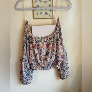Adorable boutique floral blouse
